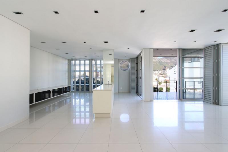 To Let 2 Bedroom Property for Rent in Cape Town City Centre Western Cape